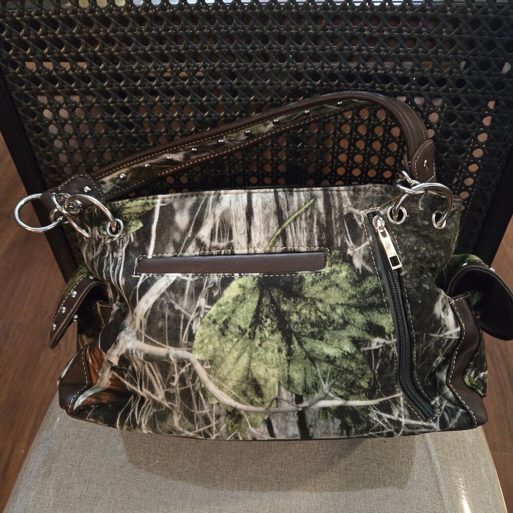 BHW Western-style camouflage concealed carry handbag - Picture 3 of 10
